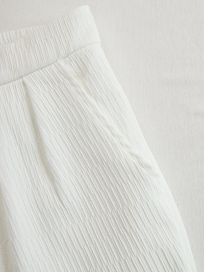 Creamy White Textured Lantern Sleeve Set