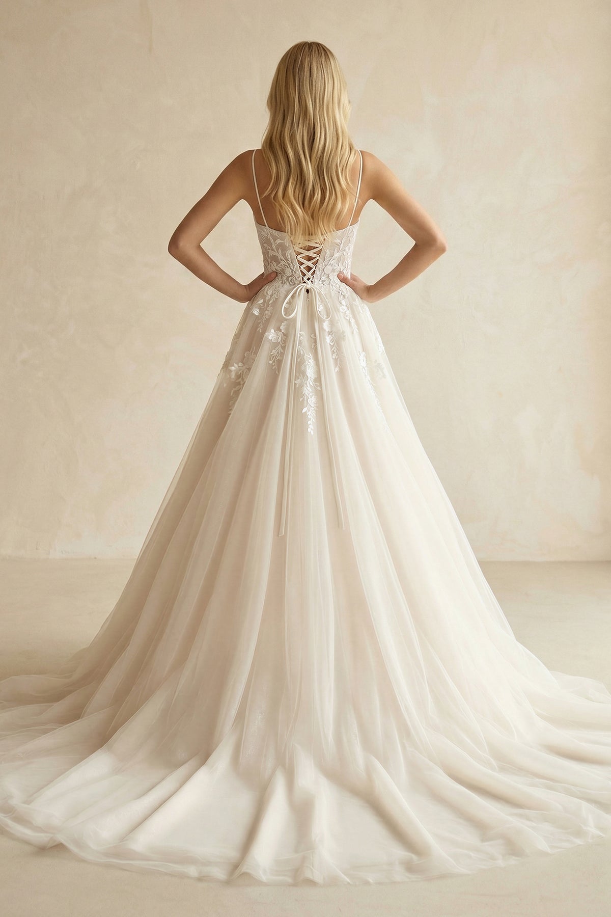 A Line Spaghetti Straps Deep V Neck White Lace Appliques Wedding Dress